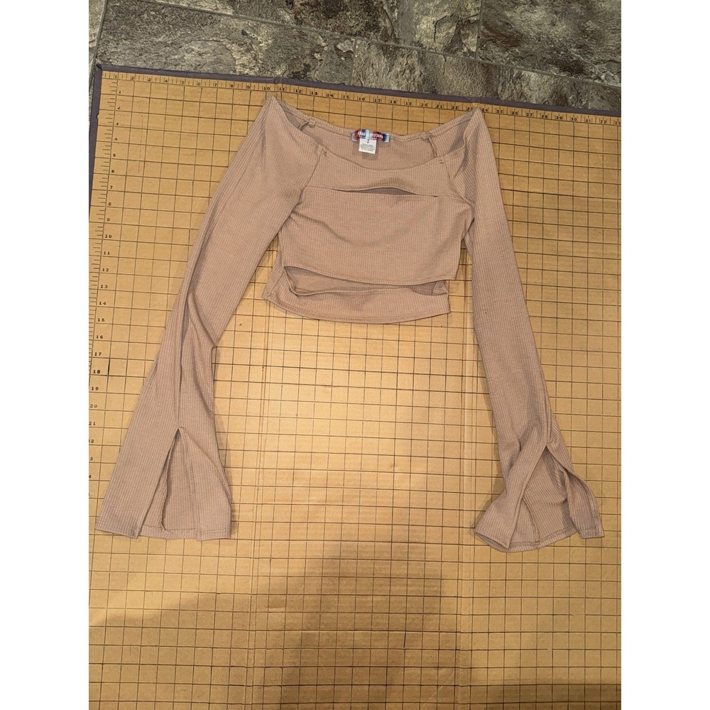 UP Urban outfitters Longsleeve Cutout Tan‎ Cute Shirt Size Small Women's